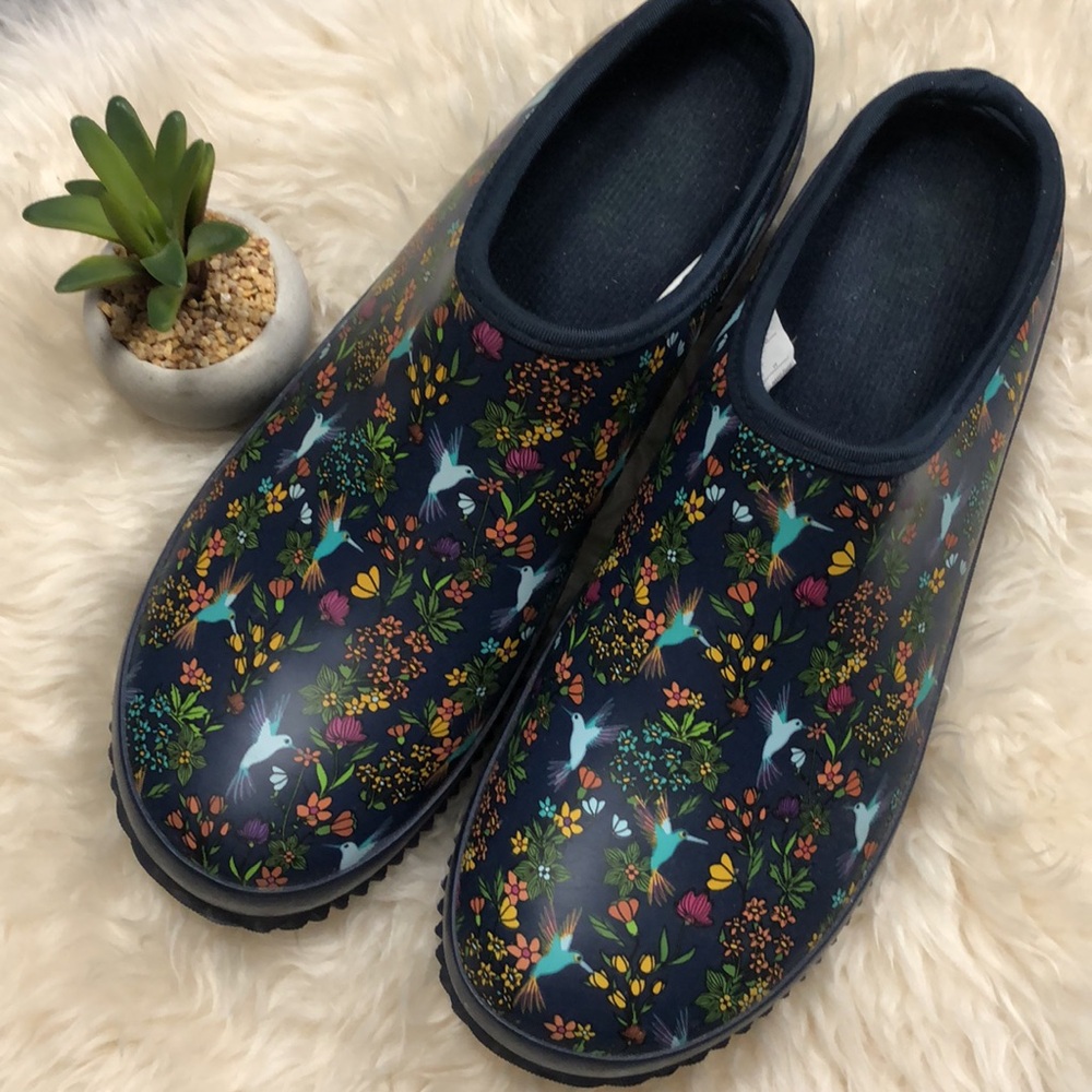 WesternChief Hummingbirds CLOGS-Navy EUC